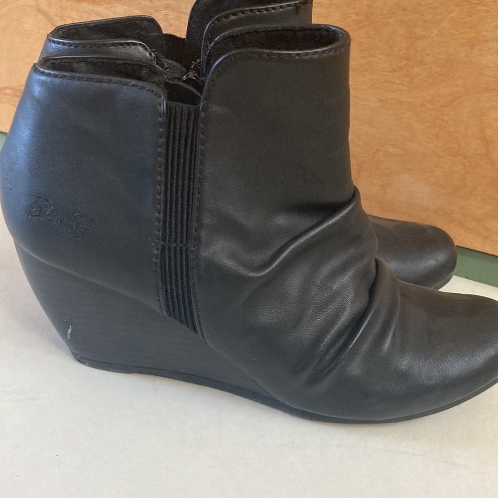 Black ankle boots by Blowfish